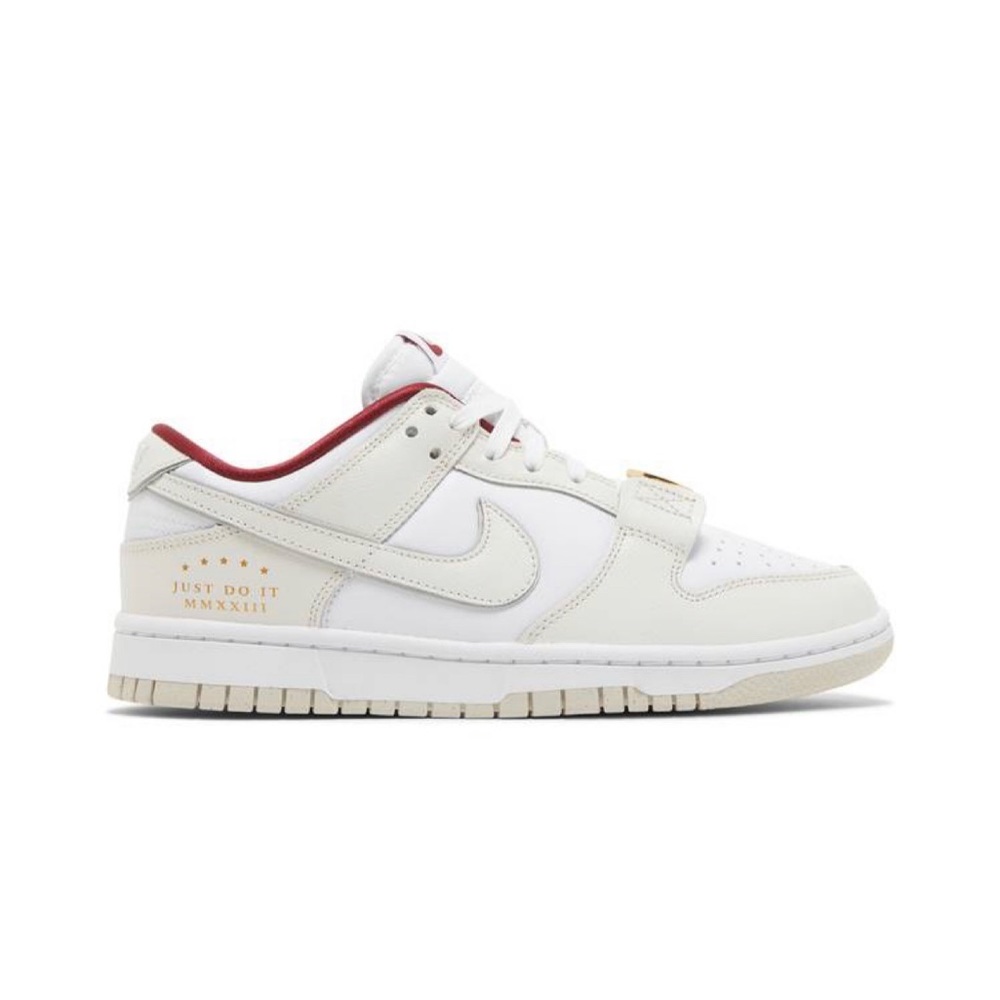 NWT women’s dunk low SE’ sisterhood